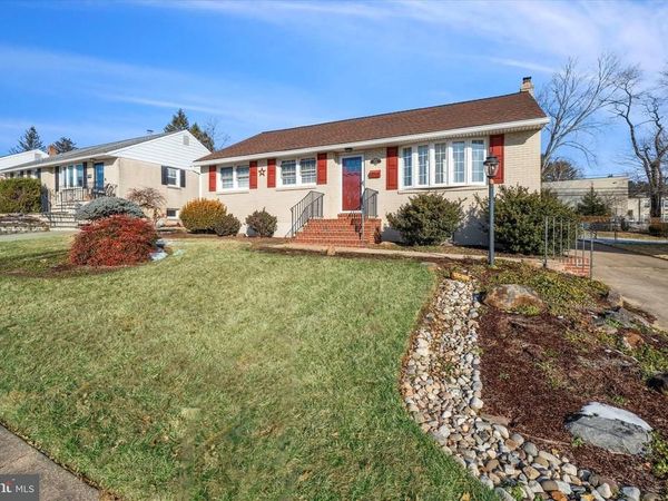 2515 WOODVIEW DRIVE, WILMINGTON, DE 19808