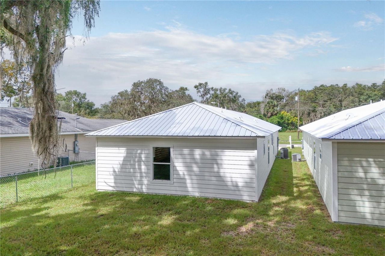 1012 E Hazzard, Eustis, FL 32726 Photo