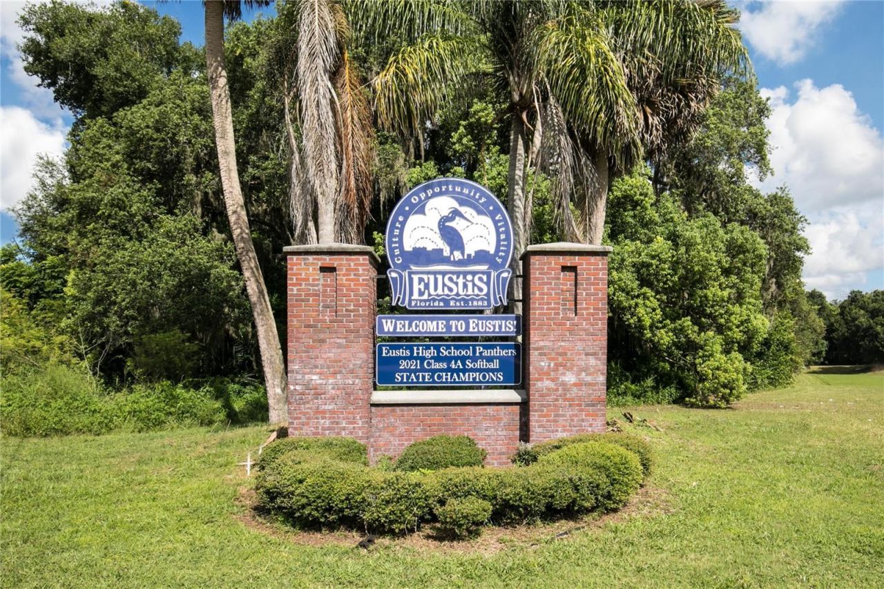 1012 E Hazzard, Eustis, FL 32726 Photo