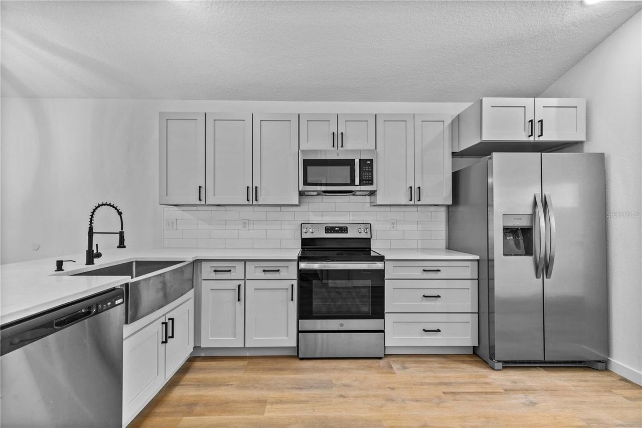 1012 E Hazzard, Eustis, FL 32726 Photo