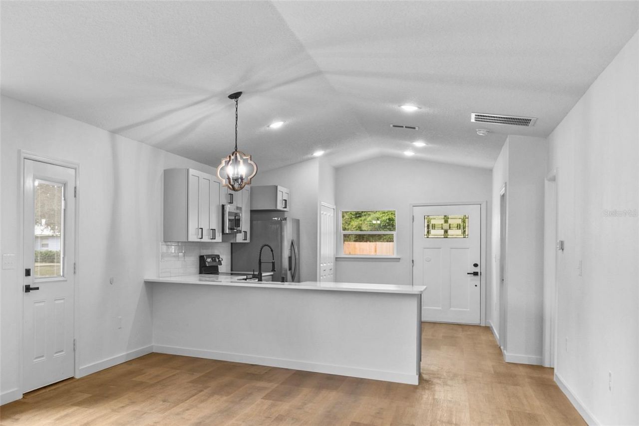 1012 E Hazzard, Eustis, FL 32726 Photo