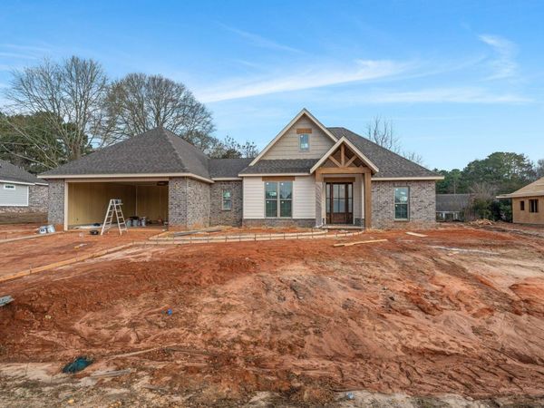 132 Micawber Loop, Hattiesburg, MS 39402