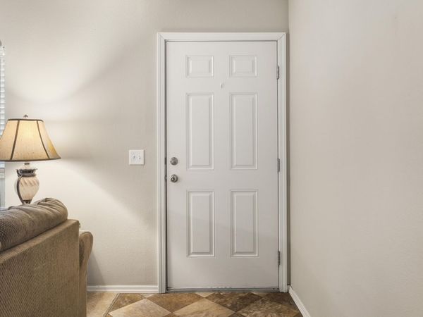 2395 SW Yarrow Creek Drive, Redmond, OR 97756