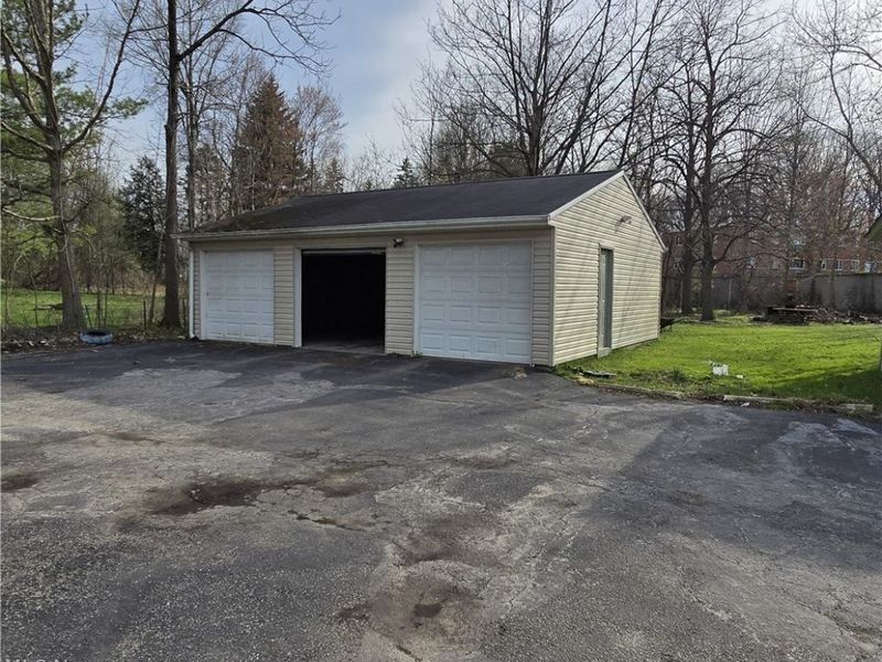 14512 Granger Road, Maple Heights, OH 44137 Photo 3