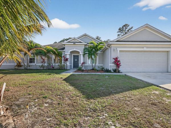 1780 SW Buttercup Avenue, Port Saint Lucie, FL 34953
