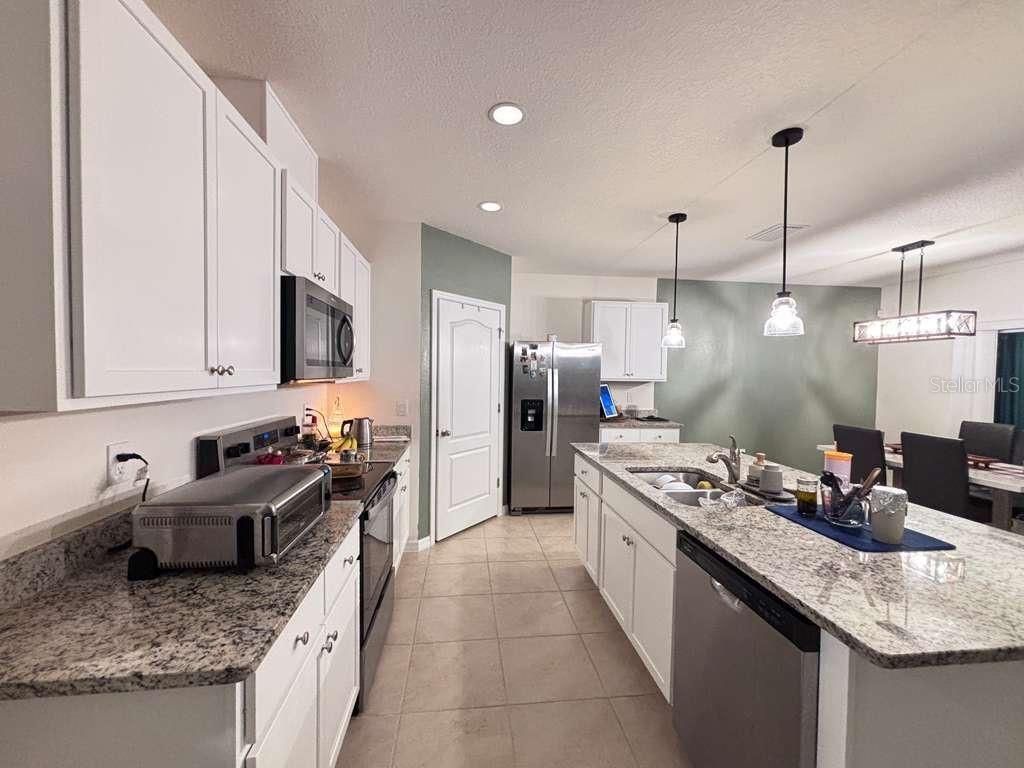 2068 Doe Run Drive, Davenport, FL 33837 Photo