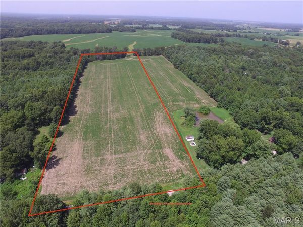 000 E. Rileyville Rd., Dix, IL 62830