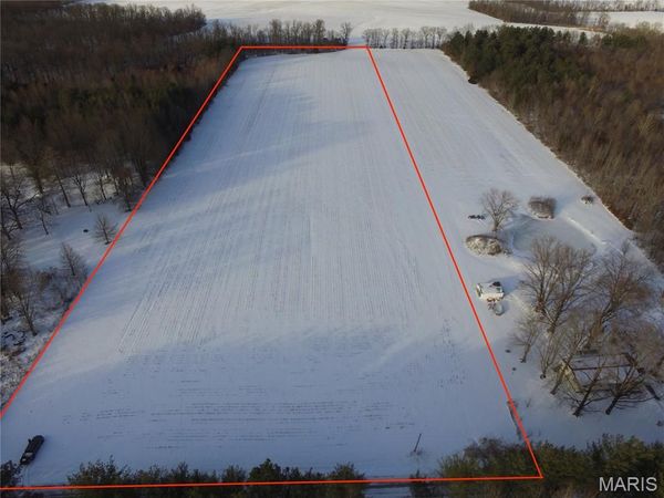 000 E. Rileyville Rd., Dix, IL 62830