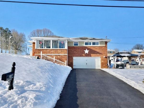 210 Highland Drive, Elizabeth, PA 15037