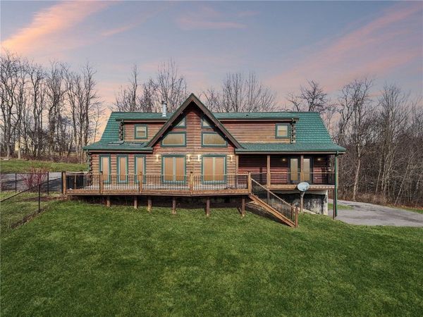 315 Frankfort Springs Dr, Georgetown, PA 15043