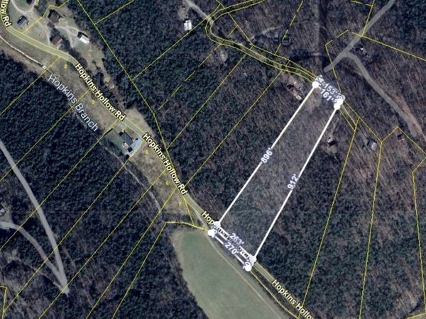 320 Hilltop Ln, Gainesboro, TN 38562