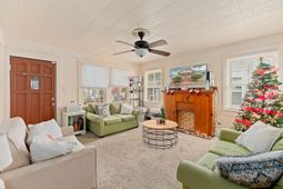 7 Gordon Street photo 4