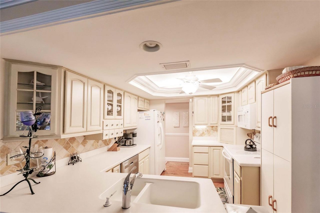 6030 E Peppertree Way, Unit 222A, Sarasota, FL 34242 Photo