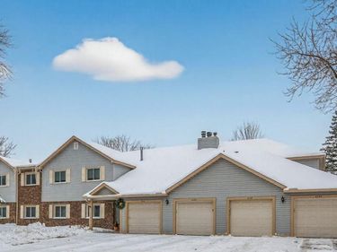 4339 Buckingham Court, Unit 1106, Vadnais Heights, MN 55127