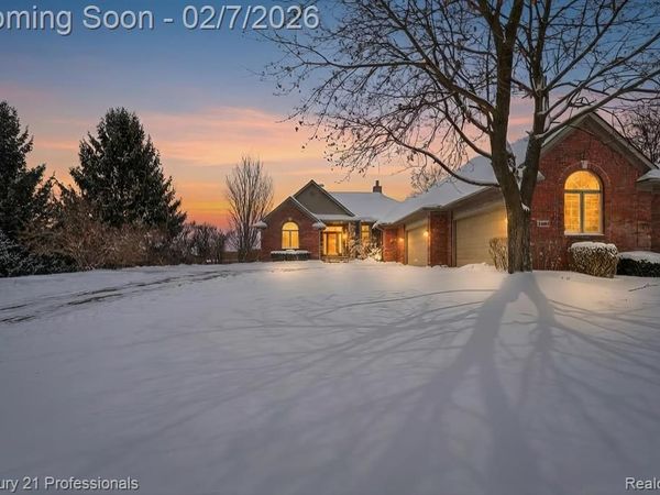 56500 12 Mile Road, Lyon Twp, MI 48165