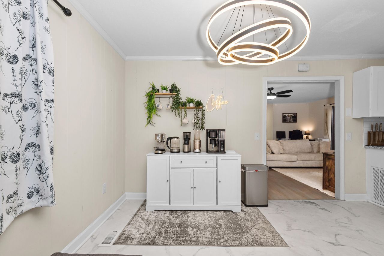 419 Azalea Drive Photo 15