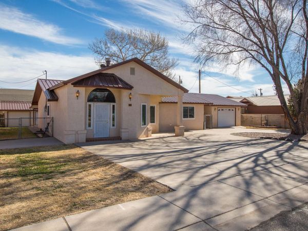 314 Don Carlos Avenue NE, Los Lunas, NM 87031