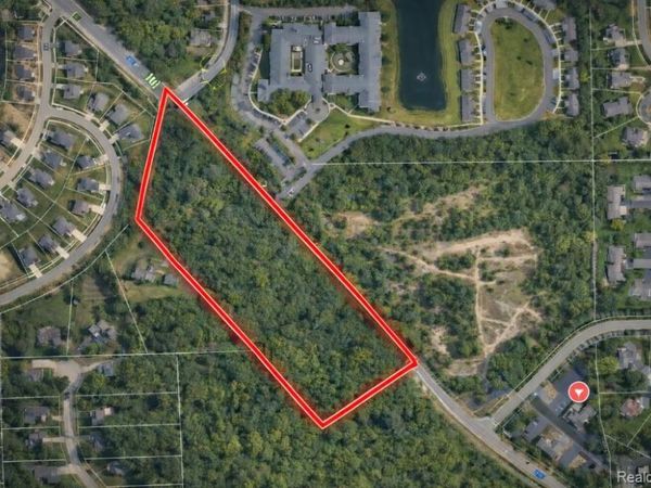 000 Union Lake, White Lake Twp, MI 48386