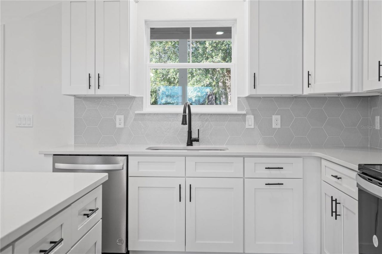 601 Fisher Drive, Bronson, FL 32621 Photo