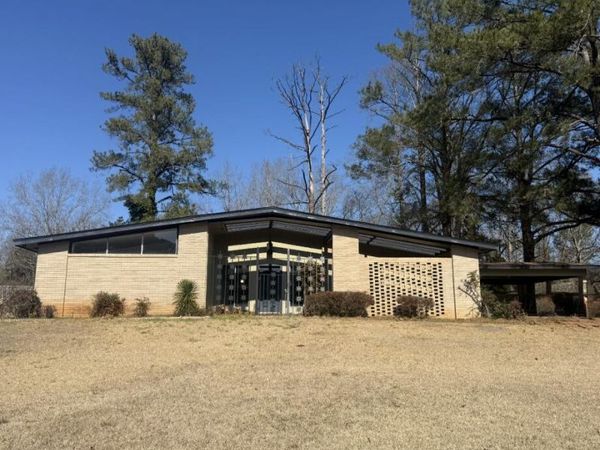1268 Cooper Road, Jackson, MS 39212