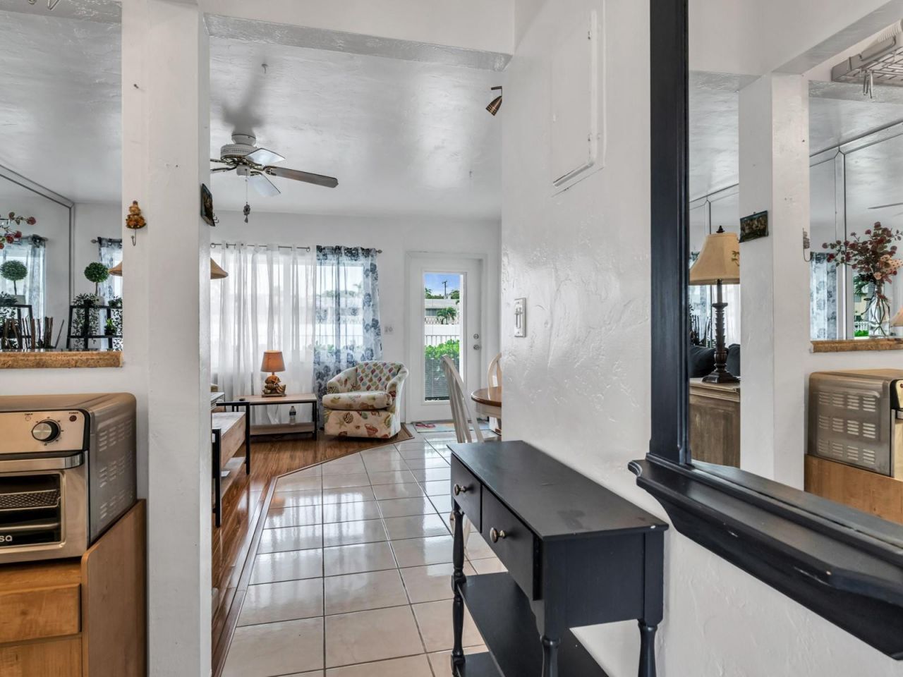 851 Atlantic Shores Boulevard, Unit 120, Hallandale Beach, FL 33009 Photo