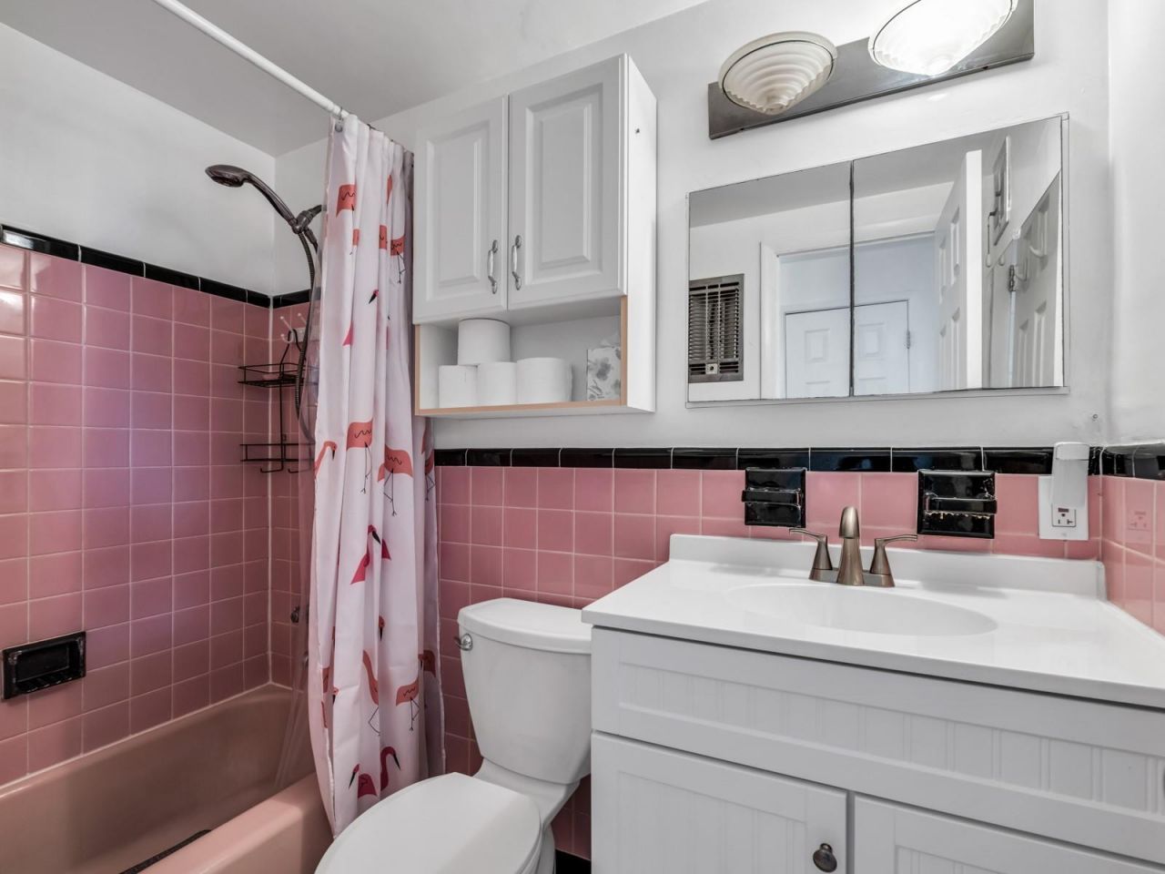 851 Atlantic Shores Boulevard, Unit 120, Hallandale Beach, FL 33009 Photo