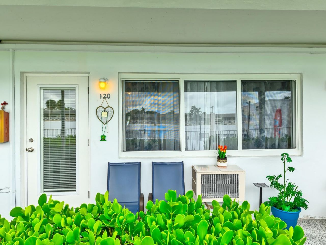 851 Atlantic Shores Boulevard, Unit 120, Hallandale Beach, FL 33009 Photo