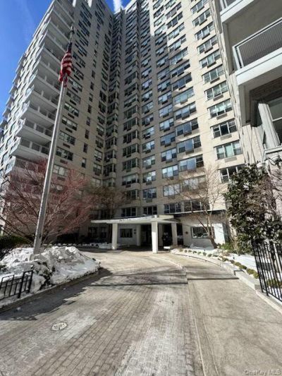 2 Fifth Avenue, Unit 14R, New York, NY 10011 Main Photo