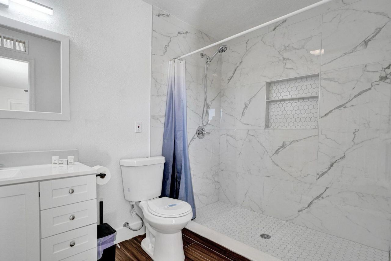 1075 W 30th Street, Riviera Beach, FL 33404 Photo