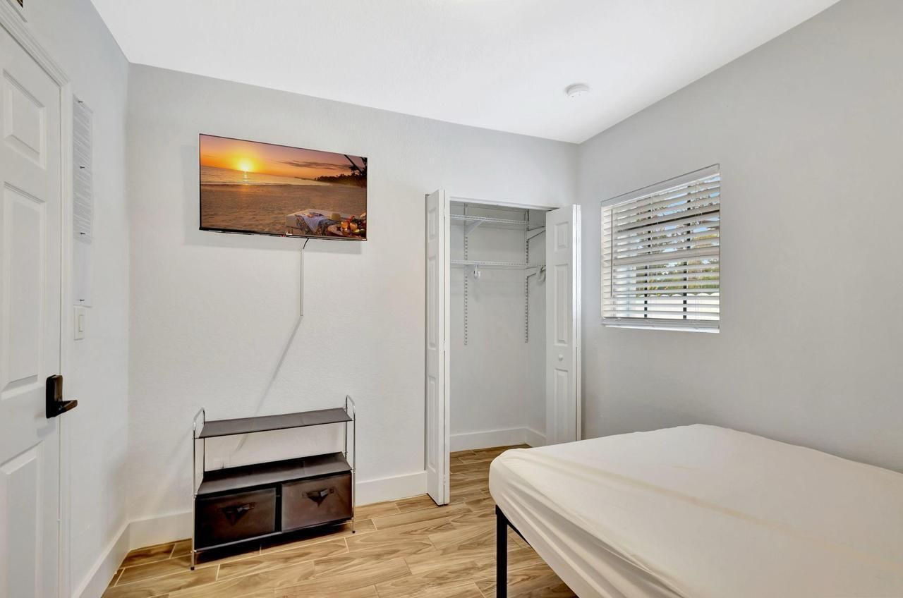 1075 W 30th Street, Riviera Beach, FL 33404 Photo