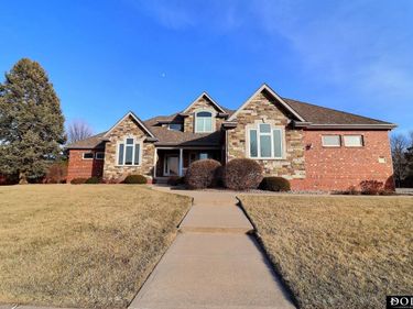 1350 N Bristolwood Drive, Fremont, NE 68025