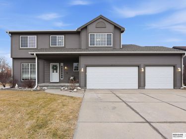 4921 N 161 Street, Omaha, NE 68116