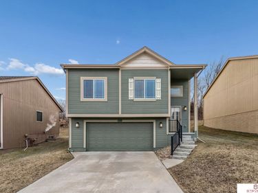 13919 Wood Valley Drive, Omaha, NE 68142