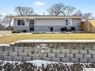 4301 S 54th Street, Lincoln, NE 68506