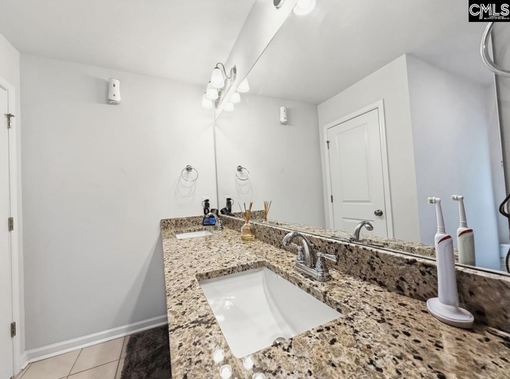 750 Justify Loop Photo 25