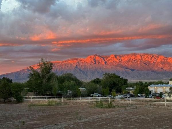 390 Pueblito Lane, Corrales, NM 87048