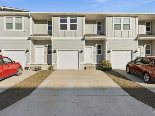 9450 Nature Creek Ln, Pensacola, FL 32526