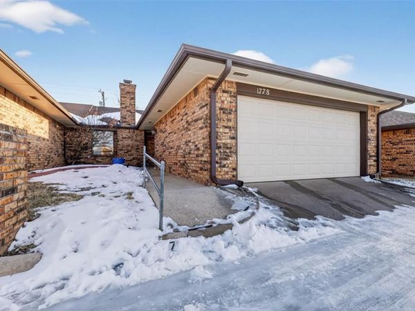 1778 Lionsgate Circle, Bethany, OK 73008