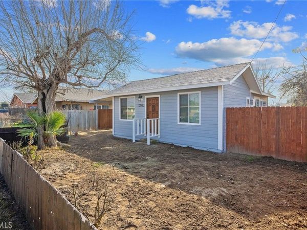 12423 407 Avenue, Cutler, CA 93615