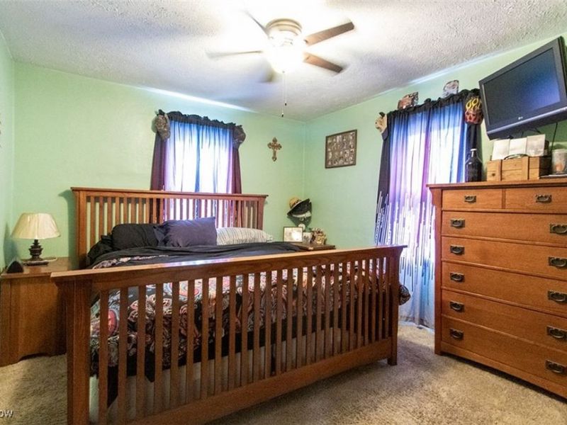 1109 Bell Avenue, Elyria, OH 44035 Photo 12