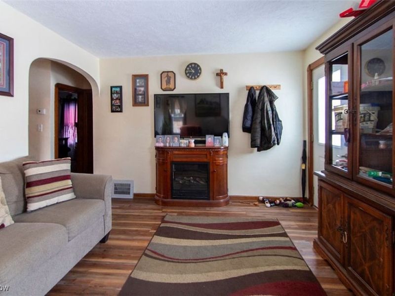 1109 Bell Avenue, Elyria, OH 44035 Photo 7