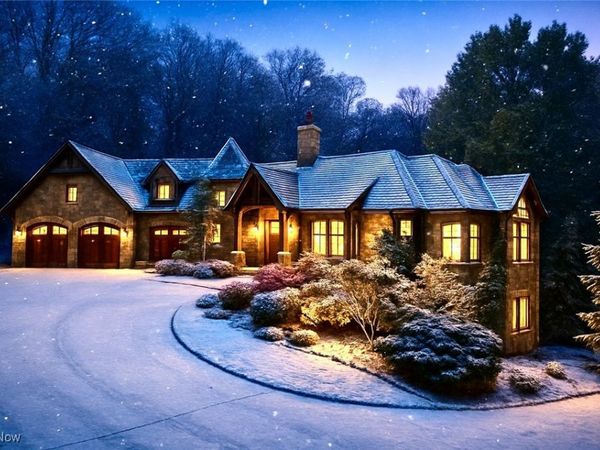 2926 Yellow Creek Road, Bath, OH 44333