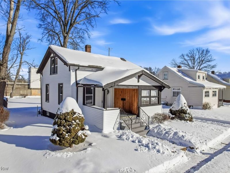 345 E Indiana Avenue, Sebring, OH 44672 Photo 2