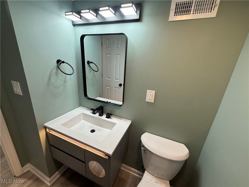 9217 Ansonia Avenue, Brooklyn, OH 44144 Photo 15