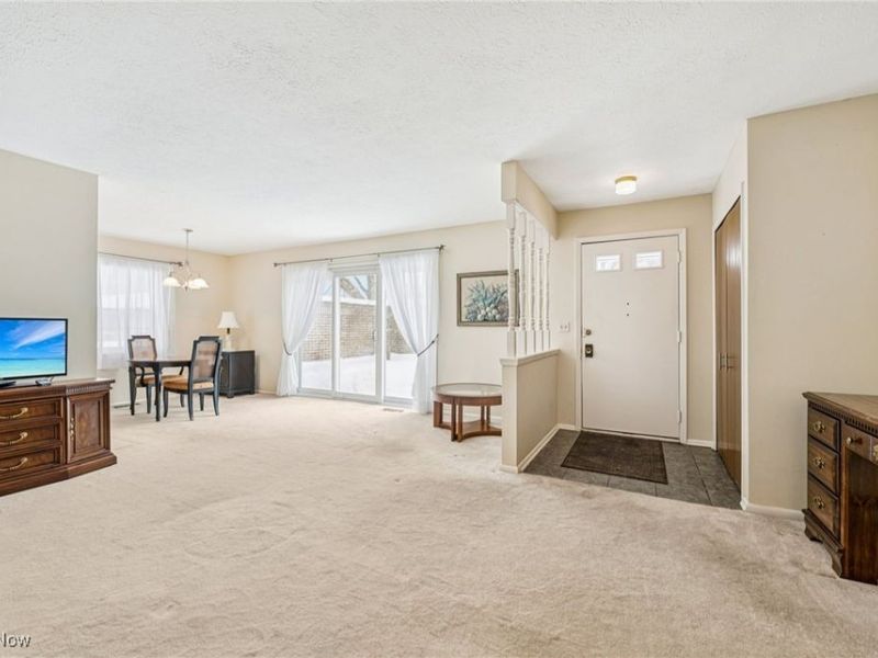 3700 Glenbar Court, Fairview Park, OH 44126 Photo 5