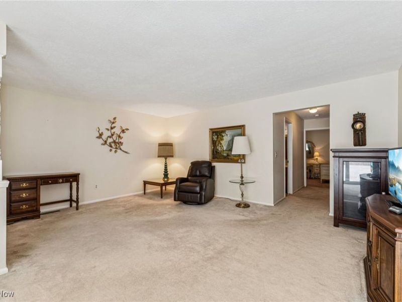 3700 Glenbar Court, Fairview Park, OH 44126 Photo 6