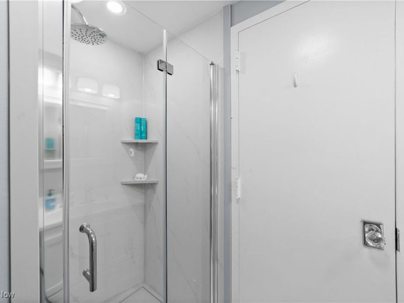 1 Bratenahl Place, Unit 605, Bratenahl, OH 44108 Photo 18