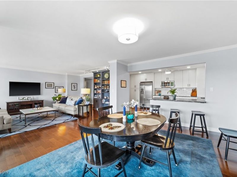 1 Bratenahl Place, Unit 605, Bratenahl, OH 44108 Photo 9