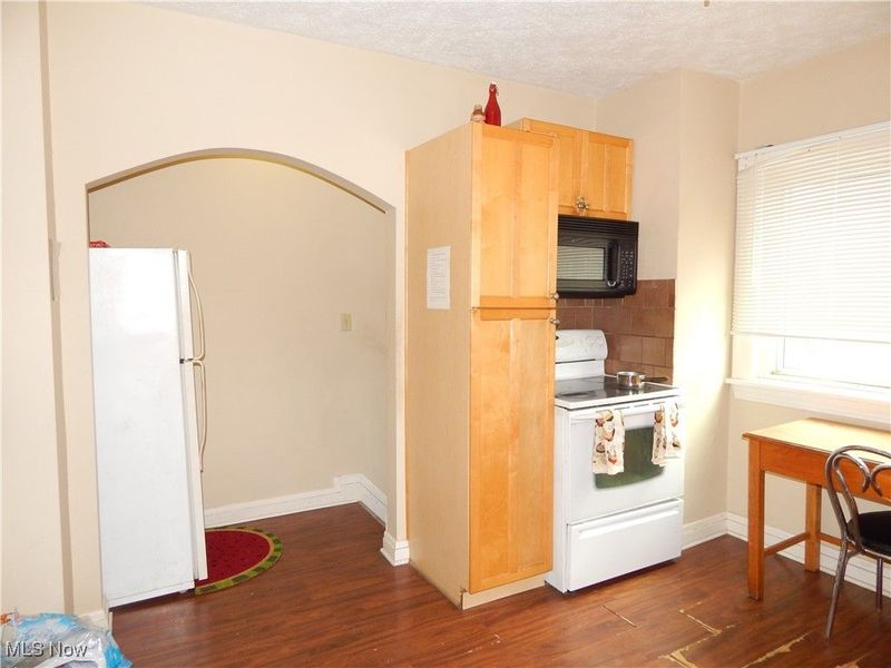 4690 E 90th Street, Cleveland, OH 44125 Photo 9