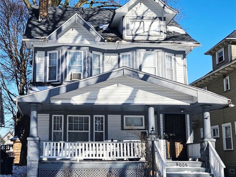 9005 Columbia Avenue, Cleveland, OH 44108 Photo 1